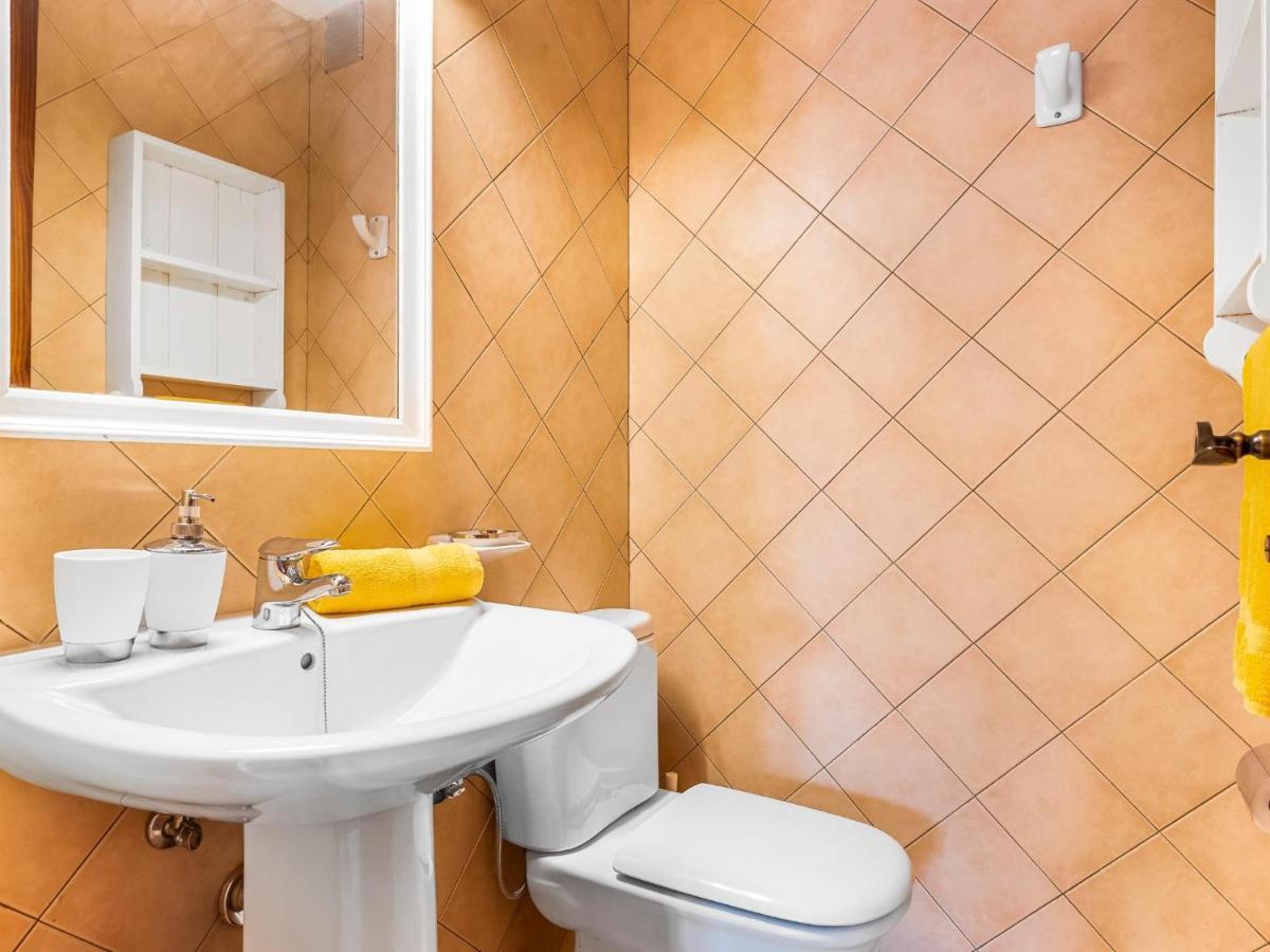 665 Parque Santiago 2, Sea Front, Wifi Apartment Playa de las Americas  Luaran gambar